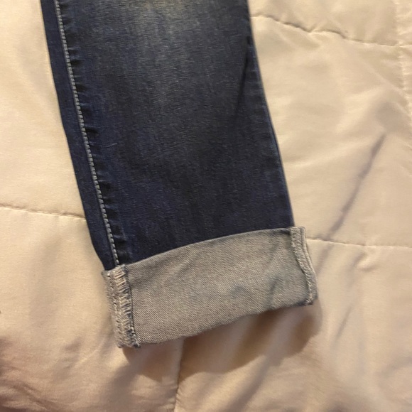 Destructed jeans - Picture 2 of 4